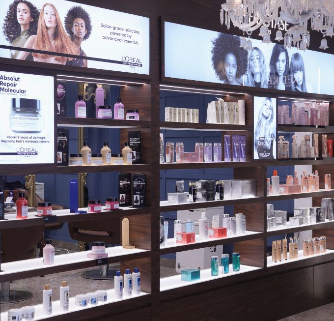Hair styling salon in Delhi
